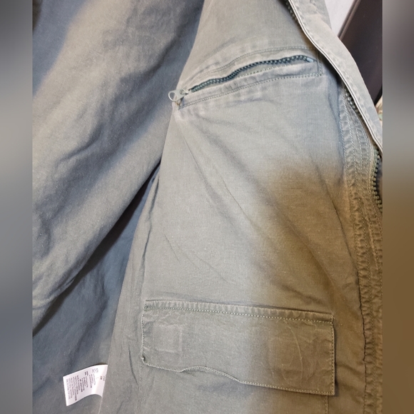 VINTAGE Woolrich Fishing/Photography Vest - Lg. - Picture 9 of 9